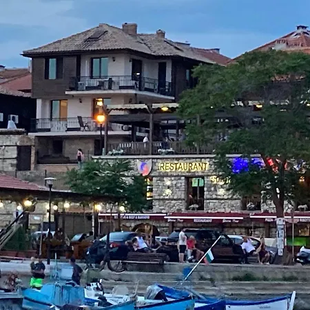 Sea View Апартамент Несебър